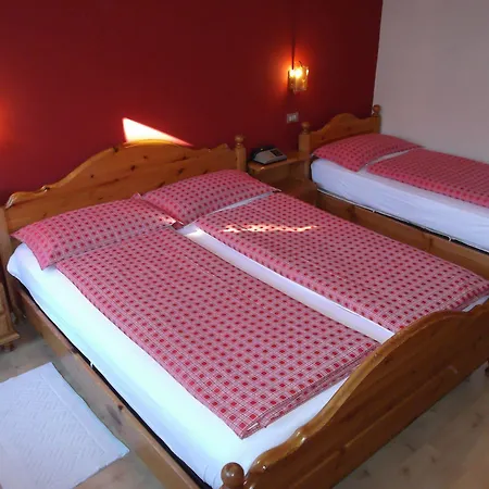 Adele Apartman
